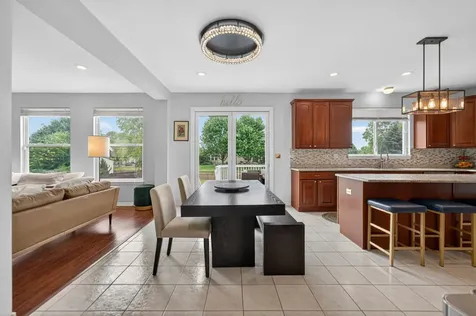2560 Mc Duffee Circle North Aurora IL 60542