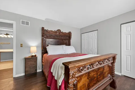 2560 Mc Duffee Circle North Aurora IL 60542