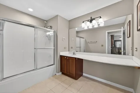 2560 Mc Duffee Circle North Aurora IL 60542