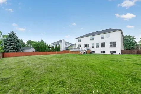 2560 Mc Duffee Circle North Aurora IL 60542