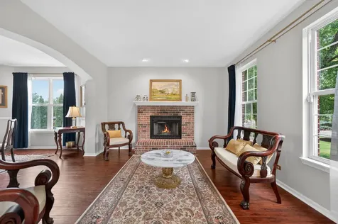 2560 Mc Duffee Circle North Aurora IL 60542