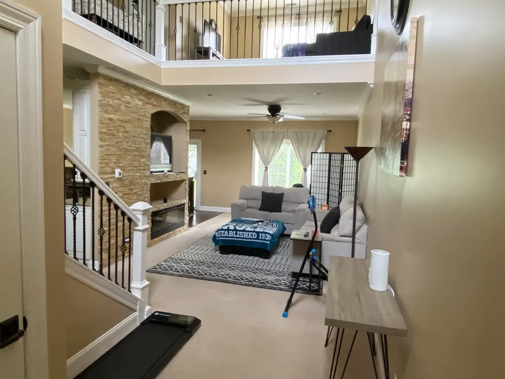 335 Abington Woods Drive Aurora IL 60502