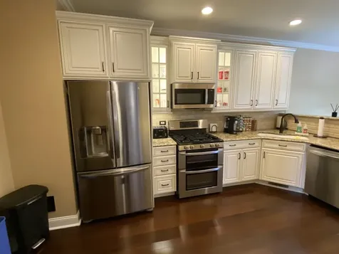 335 Abington Woods Drive Aurora IL 60502