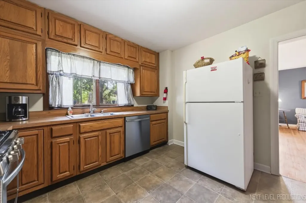356 Lakelawn Boulevard Aurora IL 60506