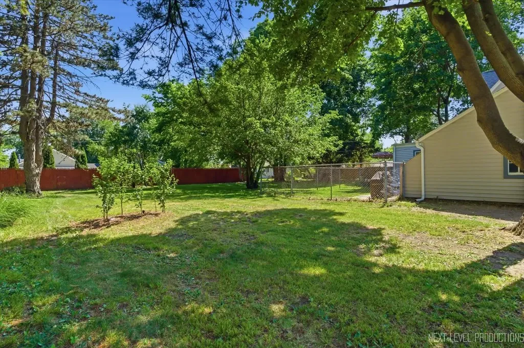 356 Lakelawn Boulevard Aurora IL 60506