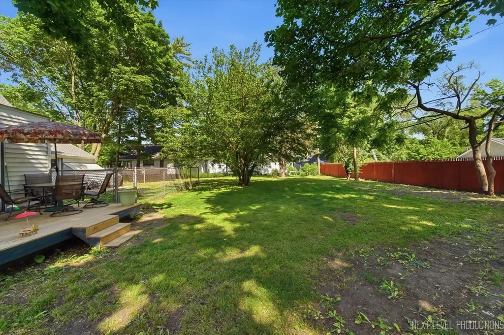 356 Lakelawn Boulevard Aurora IL 60506