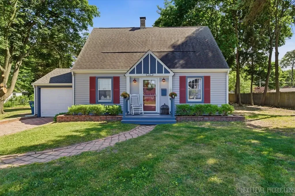 356 Lakelawn Boulevard Aurora IL 60506