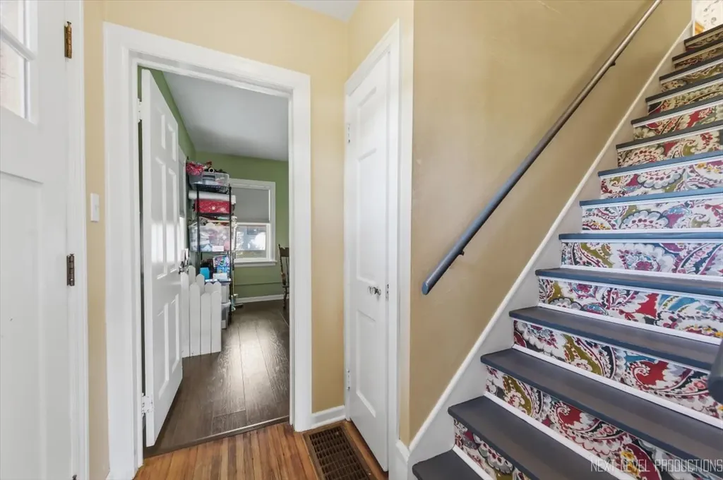 356 Lakelawn Boulevard Aurora IL 60506