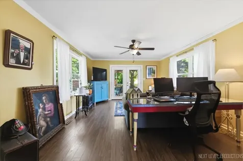 356 Lakelawn Boulevard Aurora IL 60506