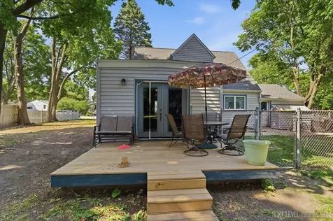 356 Lakelawn Boulevard Aurora IL 60506