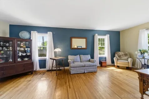 356 Lakelawn Boulevard Aurora IL 60506