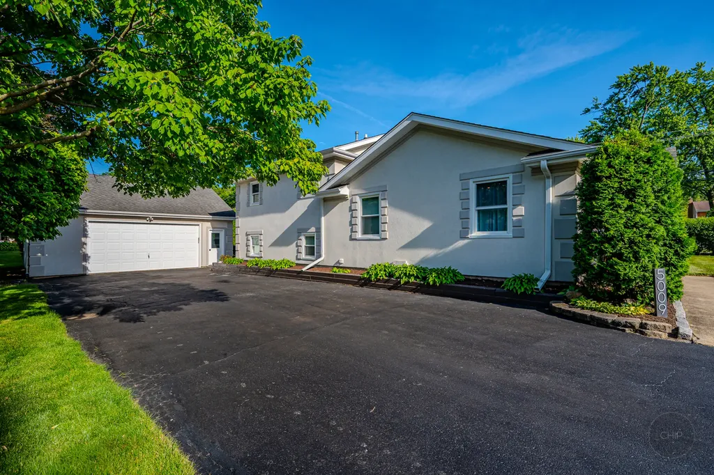 5009 Columbia Avenue Lisle IL 60532