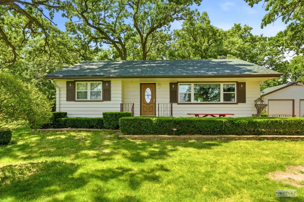 7823 Galena Road Bristol IL 60512