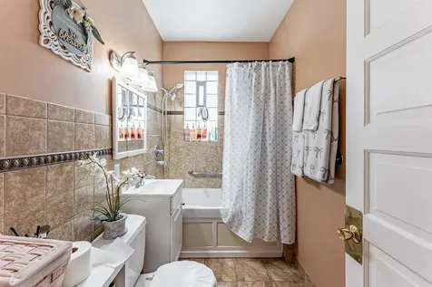 1513 Clarence Avenue Berwyn IL 60402