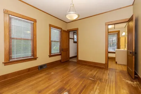 316 East Cleveland Street Cullom IL 60929
