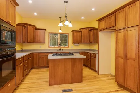 316 East Cleveland Street Cullom IL 60929