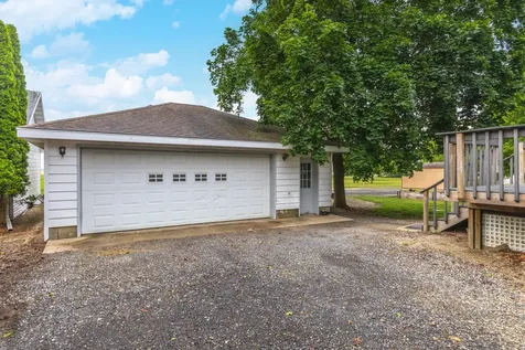 316 East Cleveland Street Cullom IL 60929