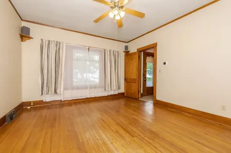 316 East Cleveland Street Cullom IL 60929