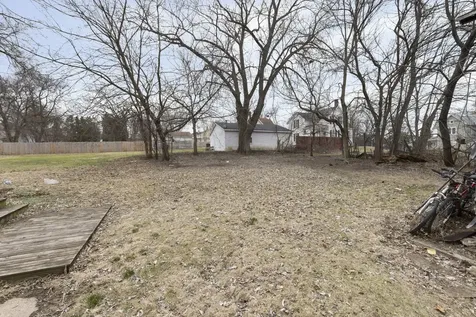 251 West Homer Street Freeport IL 61032