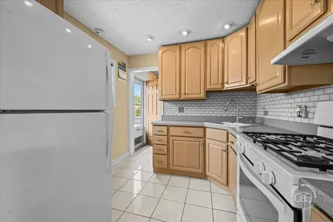 220 Edgehill Drive Bolingbrook IL 60440