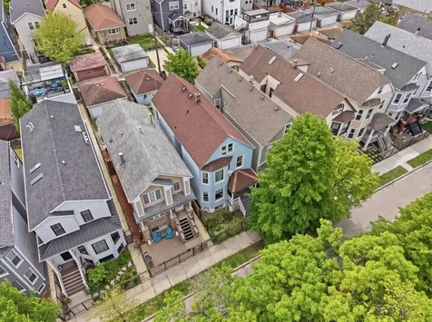 2915 North Dawson Avenue Chicago IL 60618