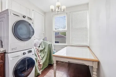 2915 North Dawson Avenue Chicago IL 60618