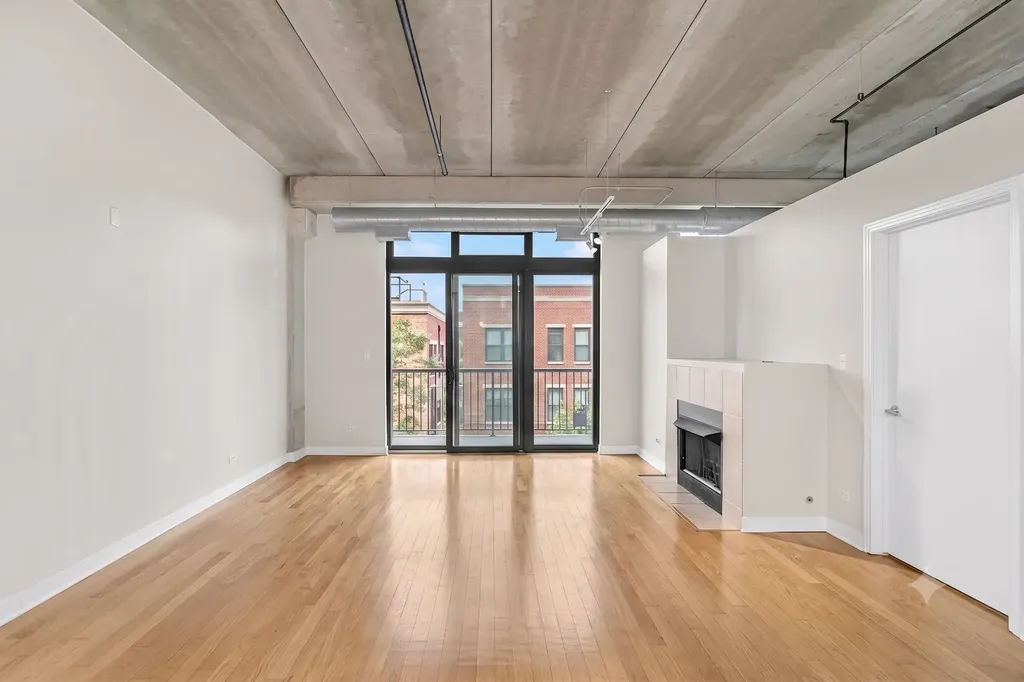 833 West 15th Place Chicago IL 60608