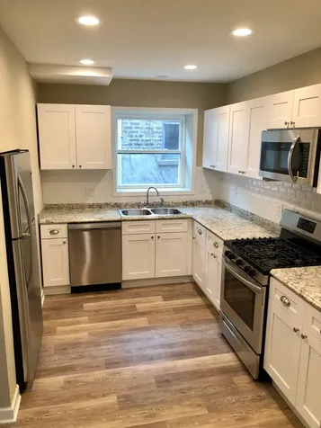 2643 West Estes Avenue Chicago IL 60645