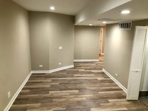 2643 West Estes Avenue Chicago IL 60645