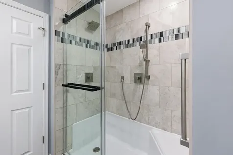 702 Clover Hill Court Elk Grove Village IL 60007