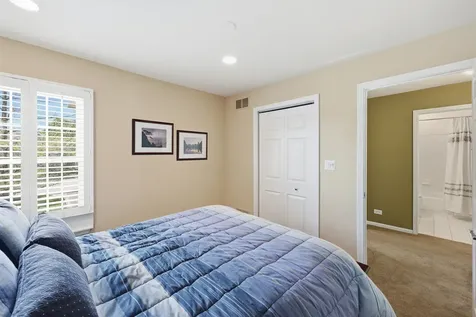 702 Clover Hill Court Elk Grove Village IL 60007