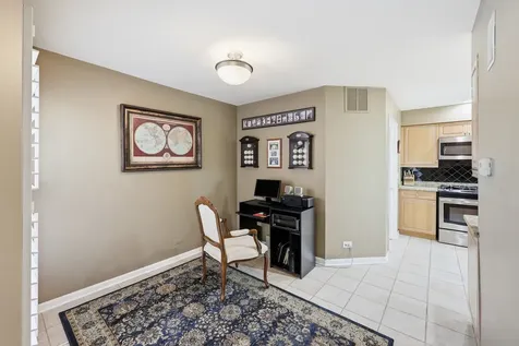 702 Clover Hill Court Elk Grove Village IL 60007