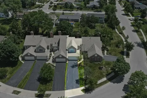702 Clover Hill Court Elk Grove Village IL 60007