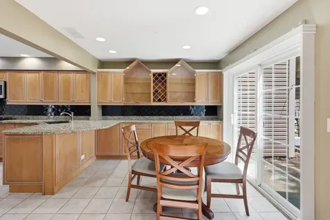 702 Clover Hill Court Elk Grove Village IL 60007
