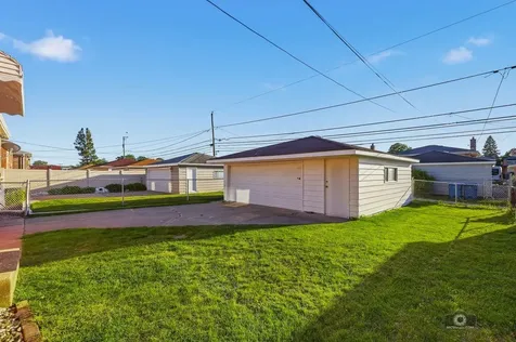 394 Calhoun Avenue Calumet City IL 60409