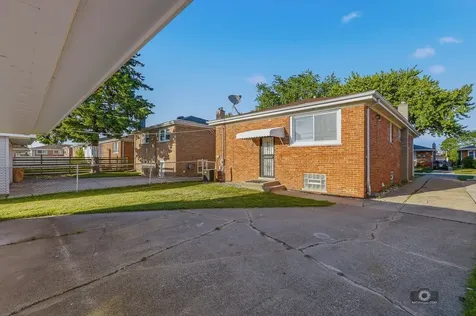 394 Calhoun Avenue Calumet City IL 60409