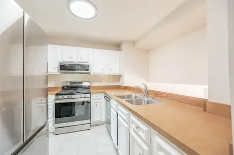 800 Shawnee Trail Roselle IL 60172