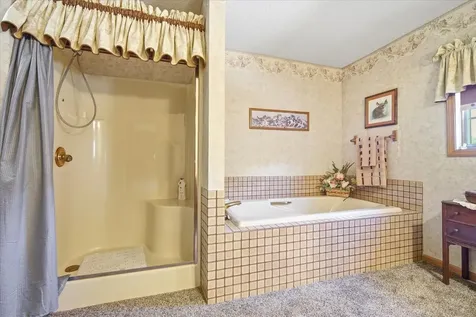 2 Breckenridge Drive Bloomington IL 61701