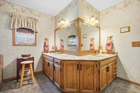 2 Breckenridge Drive Bloomington IL 61701
