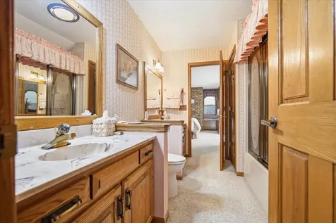 2 Breckenridge Drive Bloomington IL 61701