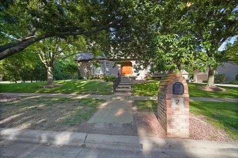 2 Breckenridge Drive Bloomington IL 61701