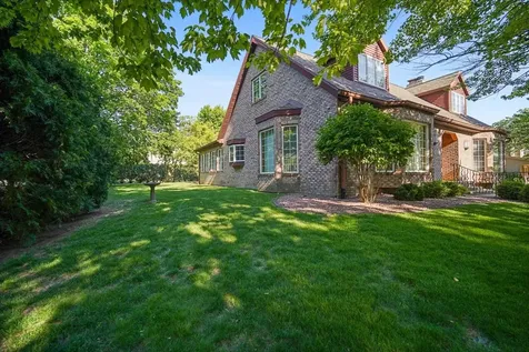 2 Breckenridge Drive Bloomington IL 61701