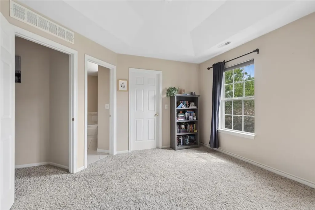 5721 Wildspring Drive Lake In The Hills IL 60156