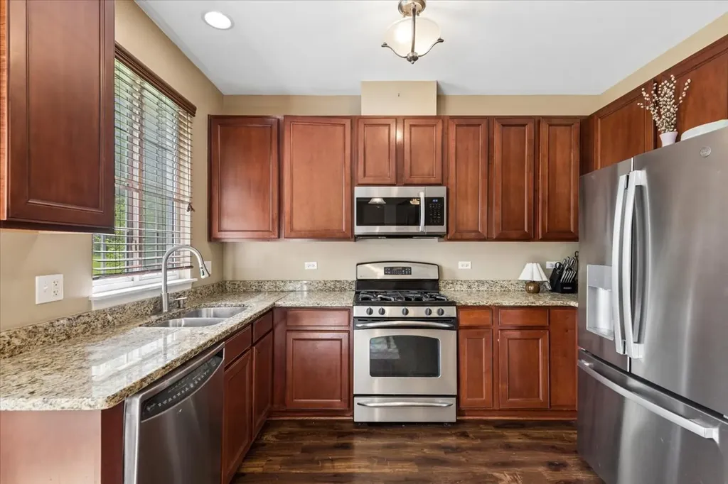 5721 Wildspring Drive Lake In The Hills IL 60156