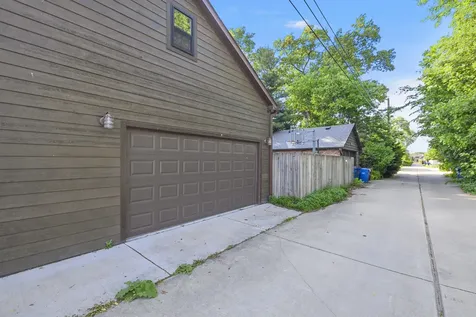 9615 Brandt Avenue Oak Lawn IL 60453