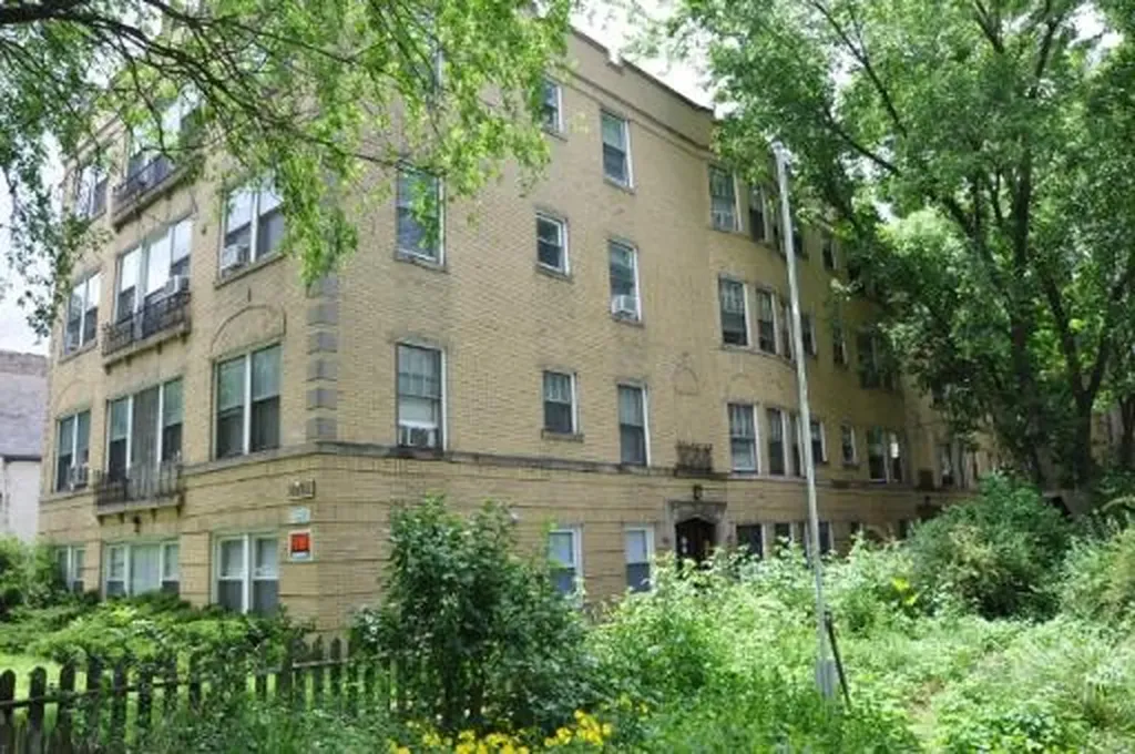 4858 North Hermitage Avenue Chicago IL 60640