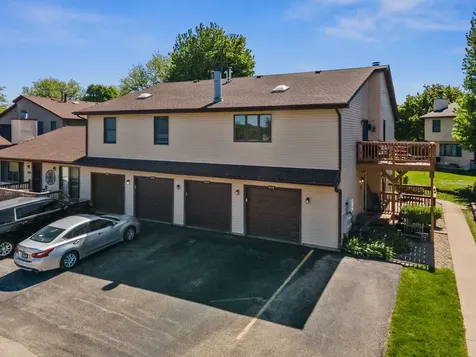 1844 Kerrybrook Court Sycamore IL 60178