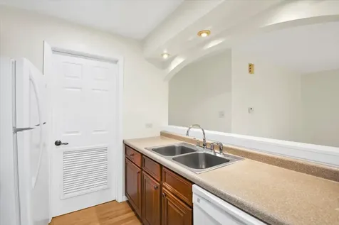 329 Grissom Court Hoffman Estates IL 60169