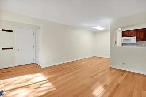 329 Grissom Court Hoffman Estates IL 60169