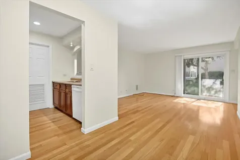 329 Grissom Court Hoffman Estates IL 60169